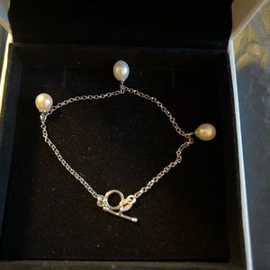 Freshwater Pearls, 925 Sterling silver bracelet[7”Long] Very Excellent condition